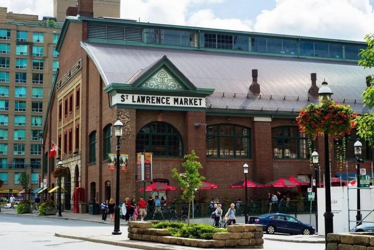 Historic Modern Home In Distillery District Toronto Holiday home