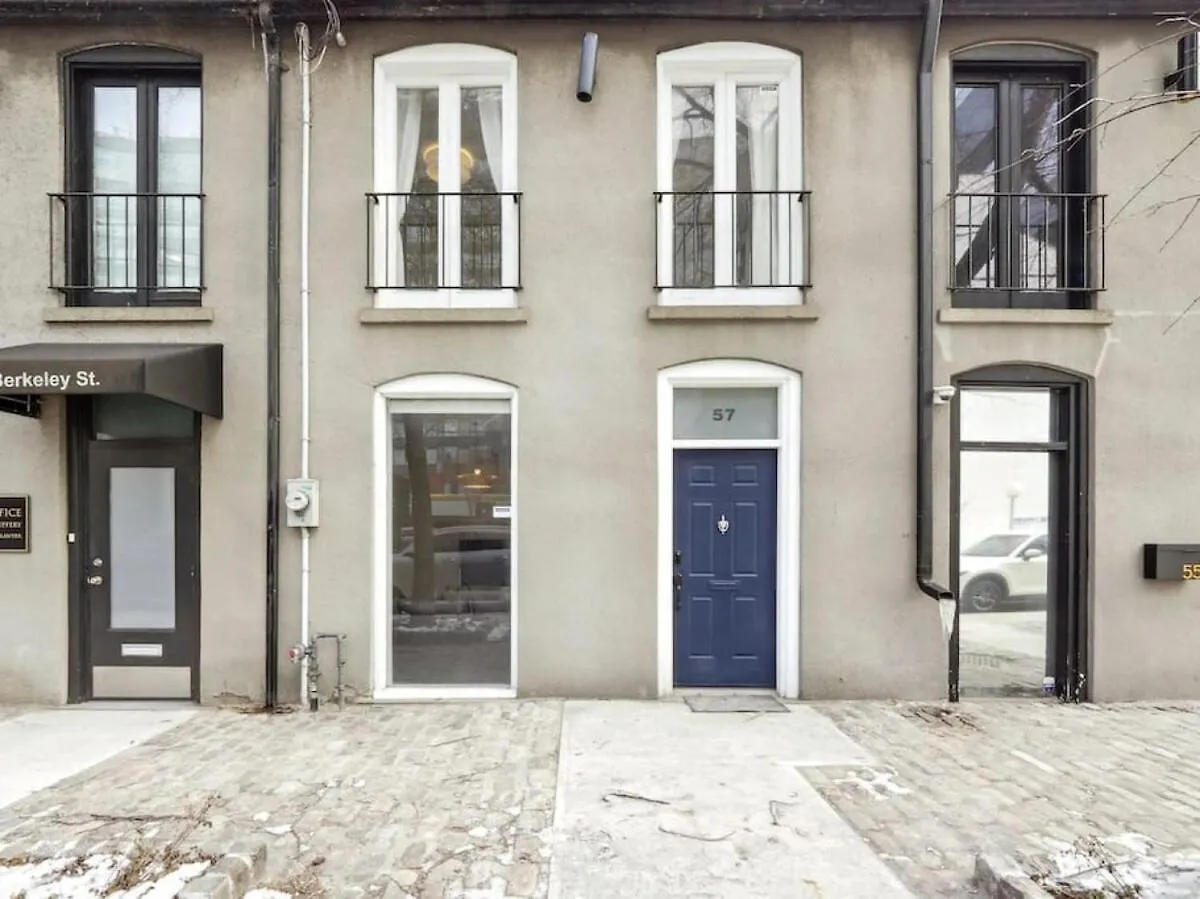 Historic Modern Home In Distillery District Toronto Canada