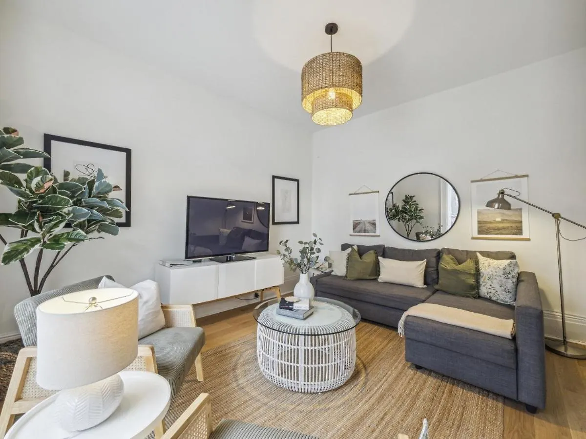 Historic Modern Home In Distillery District location